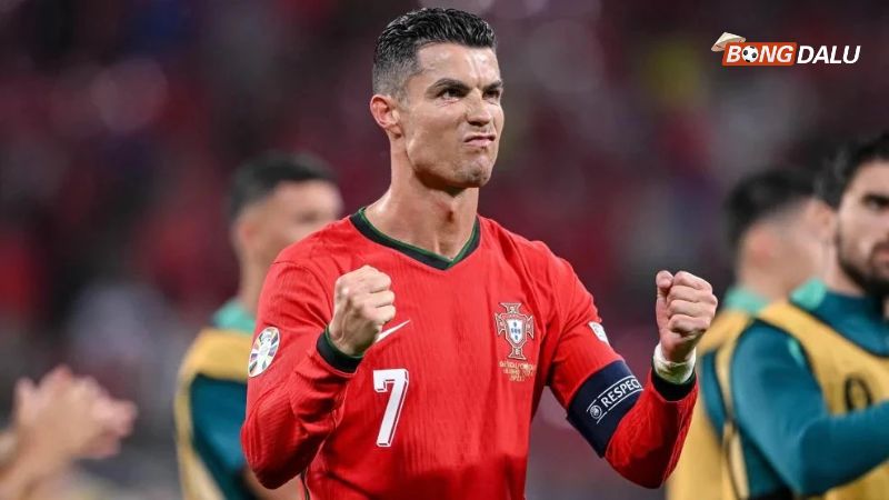 Cristiano Ronaldo (Bồ Đào Nha) 